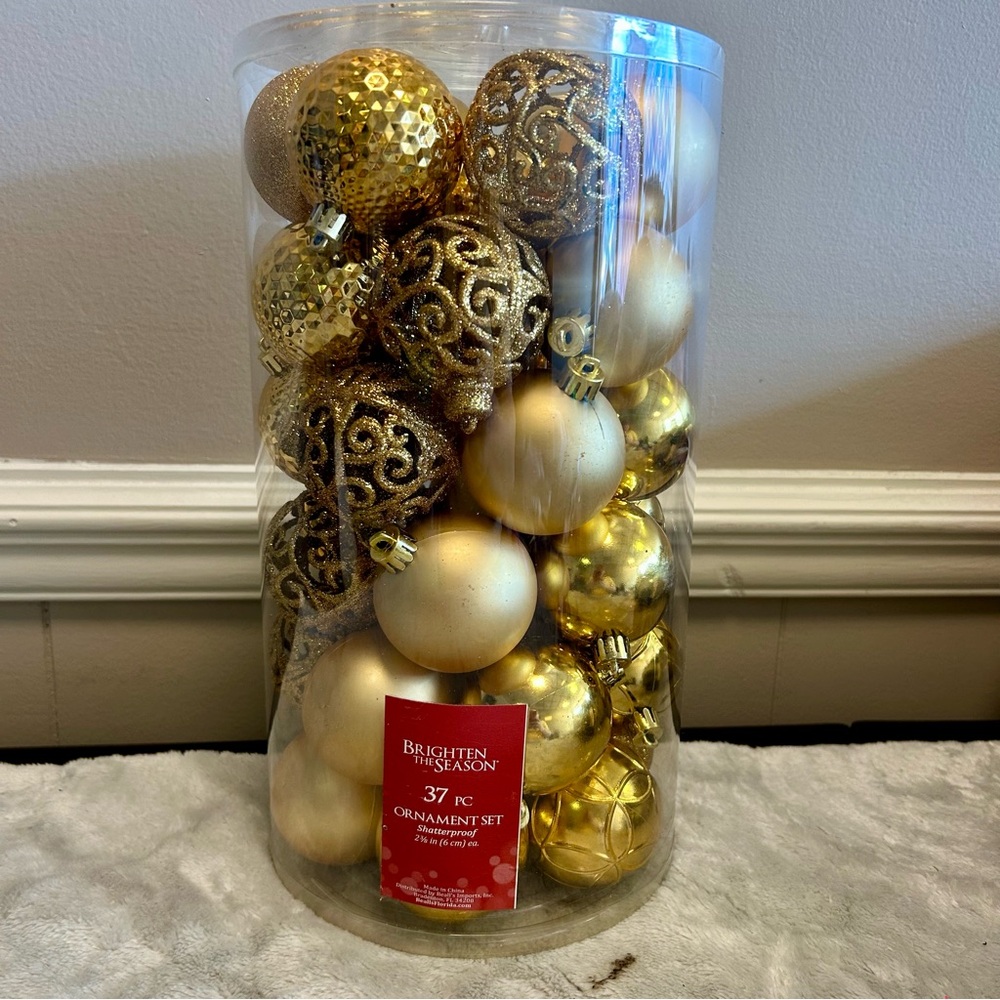 Brighten the Season Gold Ornament Set 37 Pieces New In Package